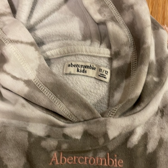 COPY - Bundle Abercrombie sweater and hoddie - Picture 3 of 3